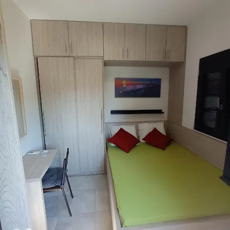 Nikos & Patras Apartmán Nea Plagia