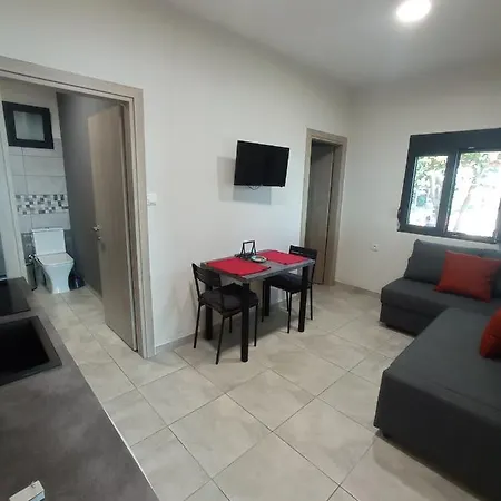 Nikos & Patras Apartmán Nea Plagia