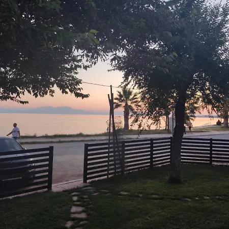 Nikos & Patras Apartman