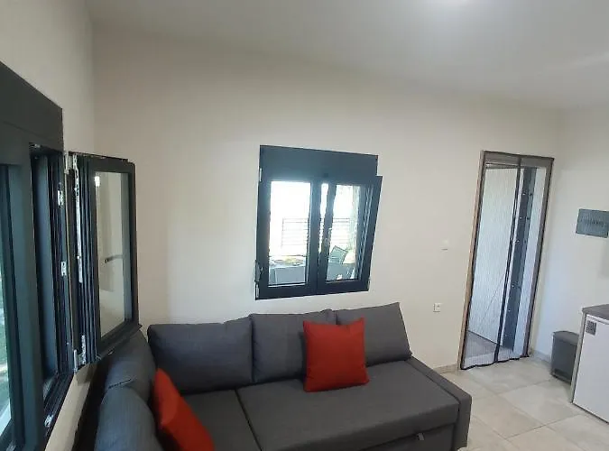 Apartament Nikos & Patras *