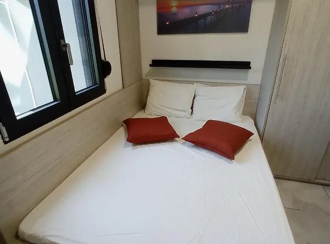Apartament Nikos & Patras *